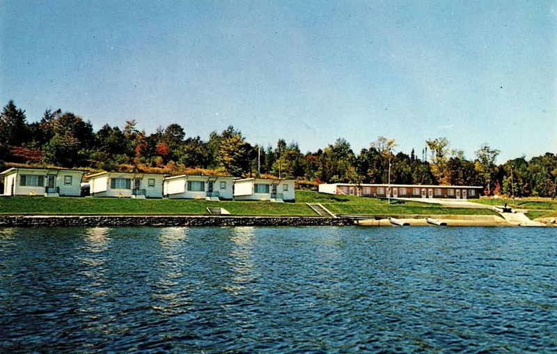 Philomena Cottages and Motel